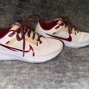Nike Women's White and Burgundy Athletic Shoes